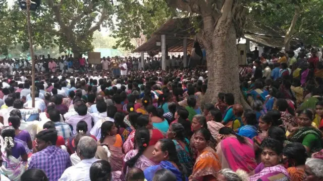 போராட்டத்தில் பங்கேற்ற ஏராளமான பெண்கள்