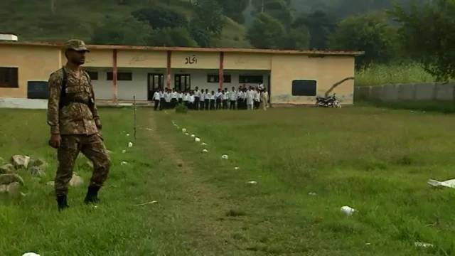 नियंत्रण रेखा के पास बसा गांव