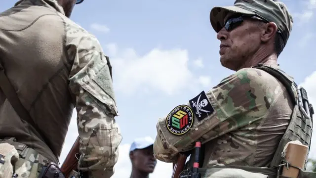 Un membre de l'unité de protection rapprochée du président centrafricain Touadera, composée d'agents de la société de sécurité privée russe Sewa Security