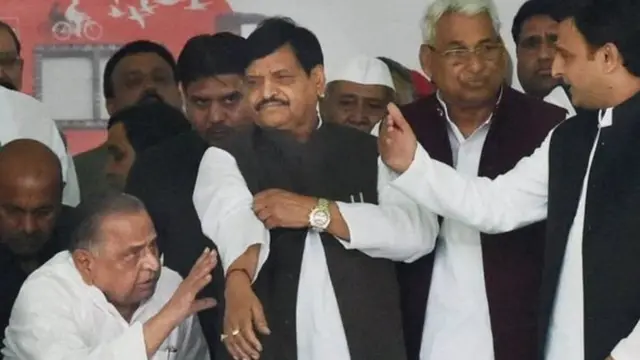 अखिलेश मुलायम