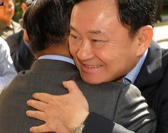 ฮุนเซน ทักษิณ