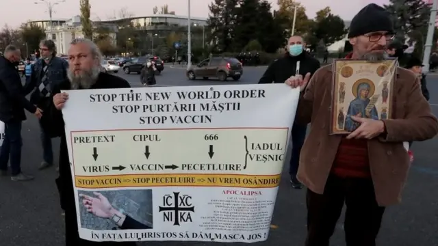 تظاهرات ضدواکسن‌ها در بخارست پایتخت رومانی،