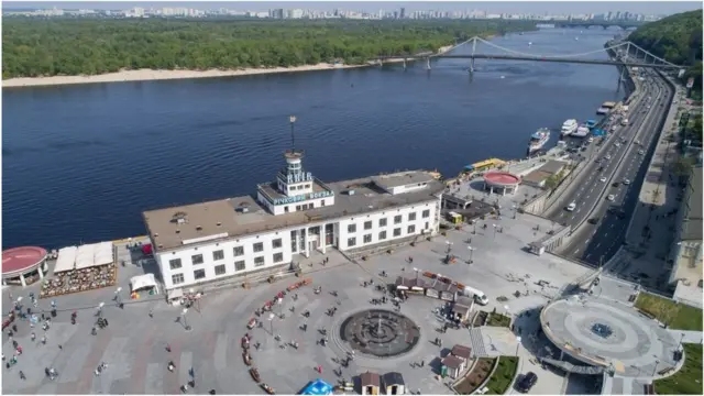 Розкопки на будівельному майданчику майбутнього ТЦ на Поштовій площі почалися ще 2014 року