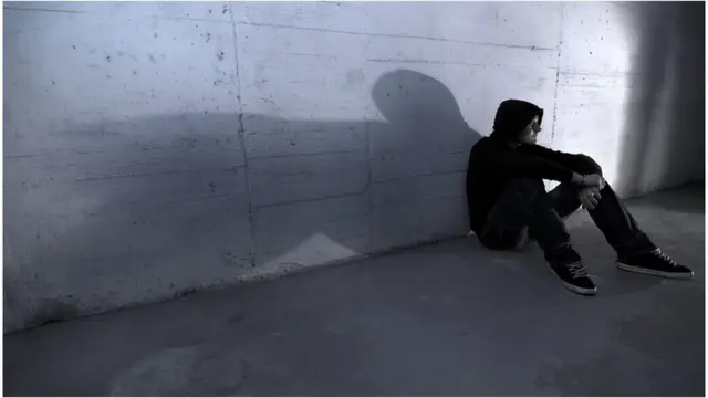 Hombre con problemas.