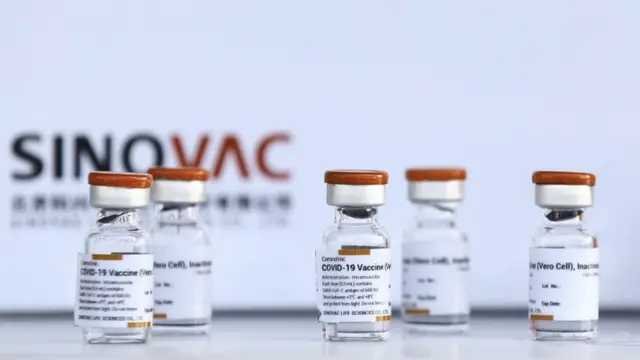 ขวดวัคซีน CoronaVac