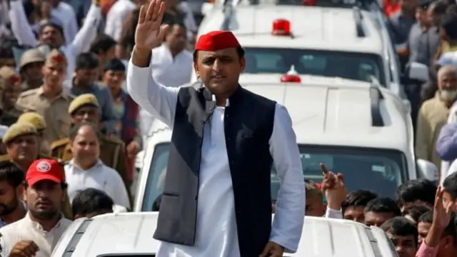 अखिलेश यादव