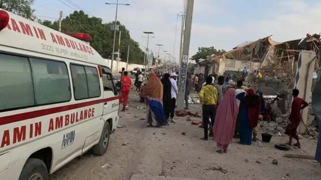 Qaraxa ayaa ka dhacay waddo hor marta iskuulka Mucaasir