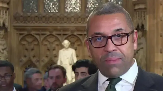 جیمز کلورلی