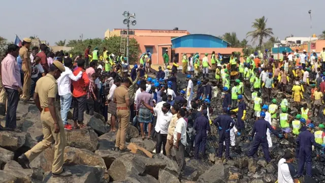 எண்ணெய் கசிவு சுத்திகரிப்பு