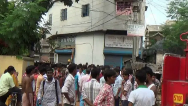 পশ্চিমবঙ্গের বর্ধমানে এক বোমা বিস্ফোরণের ঘটনায় জেএমবির সংশ্লিষ্টতা পাওয় যায়