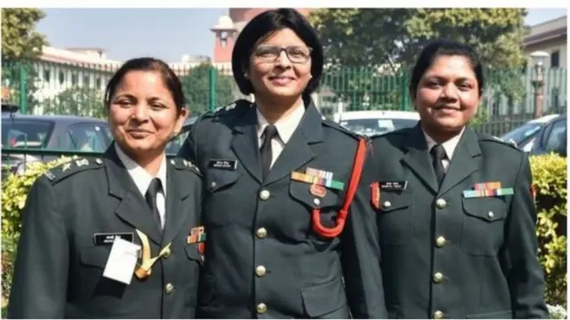 శాశ్వత కమిషన్ కోసం పిటిషన్ వేసిన మహిళా అధికారులు