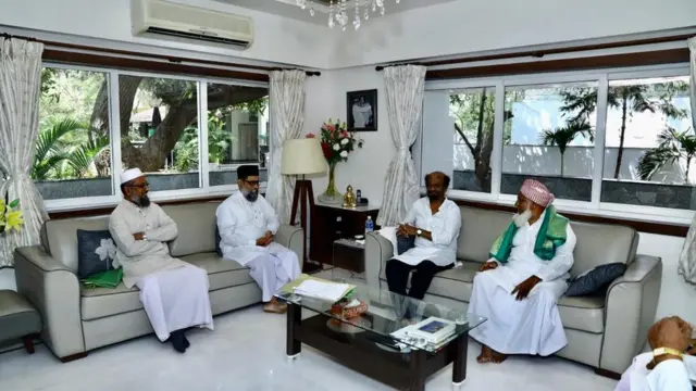 ரஜினியை அவரது போஸ் தோட்ட இல்லத்தில் சந்தித்த இஸ்லாமிய மதகுருமார்கள்