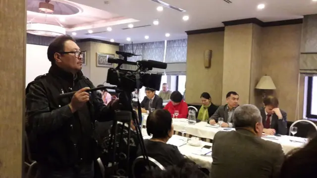 "Көз карандысыз журналисттер союзу" бийлик менен журналисттер бири-бирине доосун айтыш үчүн бир жыйынга чакырды