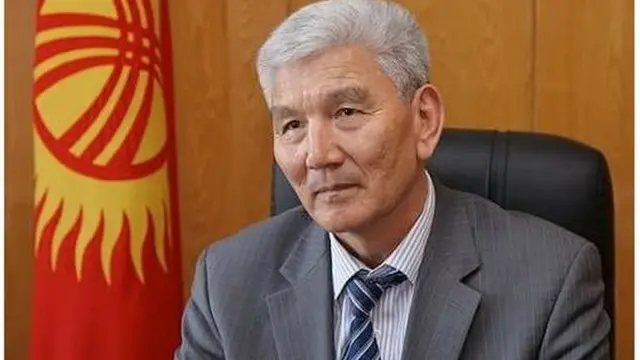 Ө. Абдырахманов: Биздин кыргыз коомчулугунда, кыргыз саясатында коррупцияны жоёбуз деген ой жок. Азырынча кур эле сөз болуп атат, эми ошентсе дагы президентибиз жаңы шайланды, жаңы кадрлады алып атат бир аз үмүт этип туралы, көрөлү.