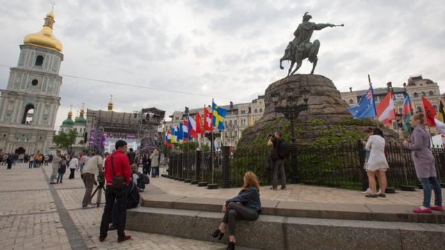 В Переяславе-Хмельницком ночью сгорел детский спортивный клуб (фото, видео) | КиївВлада