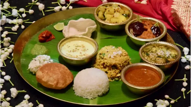 ভারতীও খাবার।