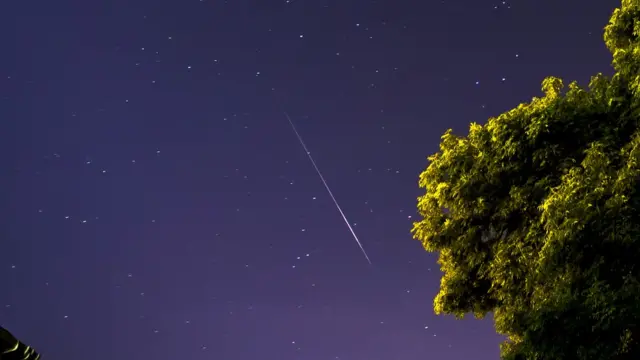 英国英仙座流星雨2017年8月13日。