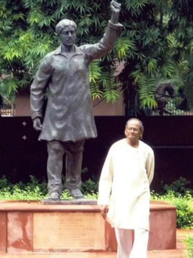 سنہ 2003 میں انڈیا کی لوک سبھا میں ہیموں کالانی کا مجسمہ لگایا گیا