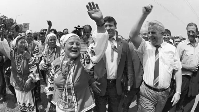 Леонид Кравчук во время фестиваля на острове Хортица, 1991 год