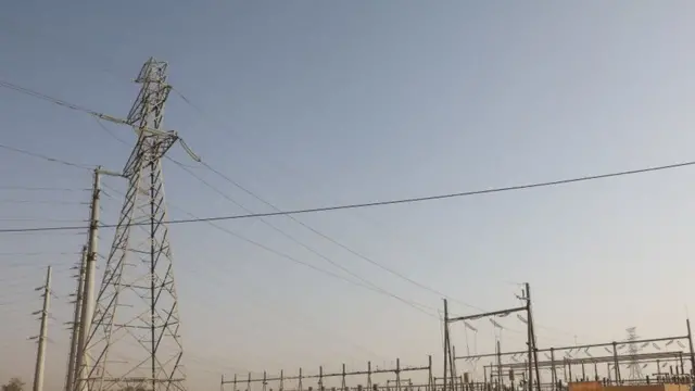 Ngalaba ọkụ latrik