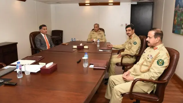 قمر جاوید باوجوہ، فیض حمید