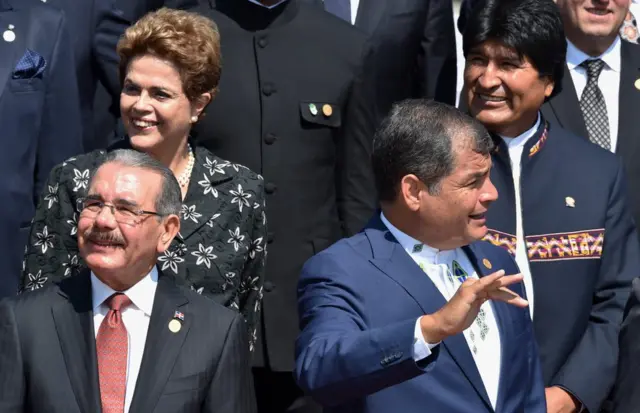 Dila Rousseff con el presidente de República Dominicana Danilo Medina (abajo izquierda), el de Ecuador Rafael Correa (derecha, abajo) y el de Bolvia Evo Morales (derecha, arriba), cuando aún era presidenta de Brasil, en enero de este año.