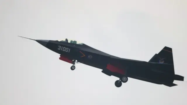 चीन का विमान