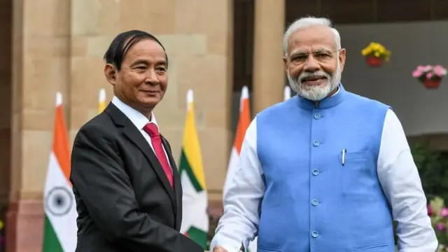 म्यांमार भारत के क़रीब आ रहा है या अब भी चीन के ज़्यादा नज़दीक है?