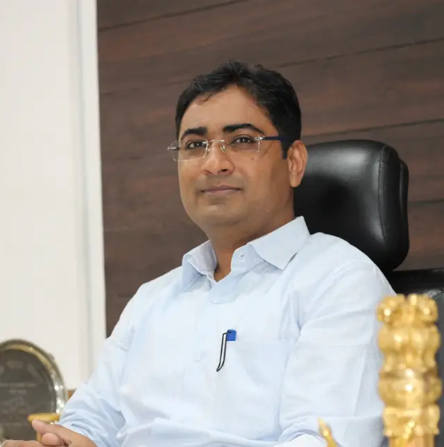 తుషార్ సుమేరా