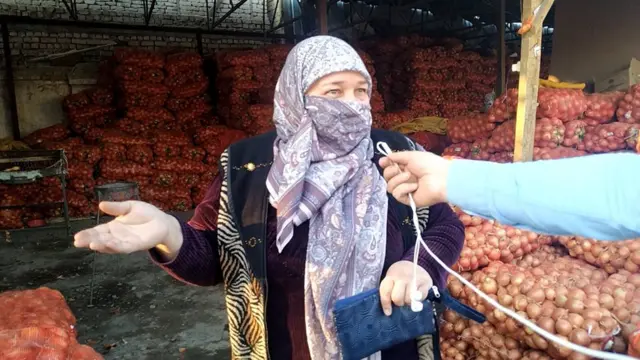 Нафиса опа шаҳардаги кўп дорихоналарни қидириб юз ниқоби тополмаган.