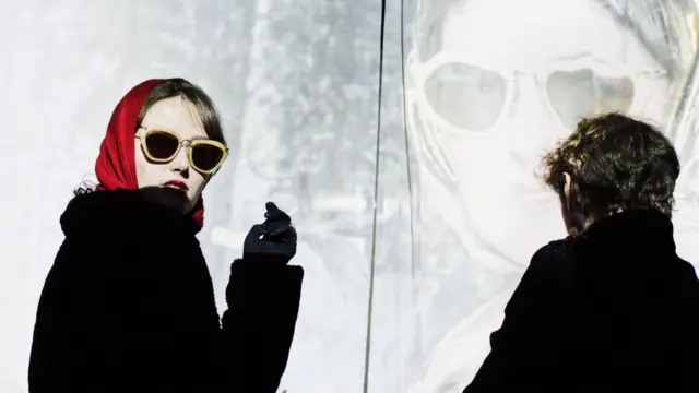 сцена из спектакля