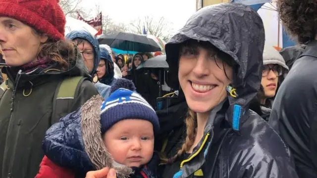 Участники акции протеста в Бристоле