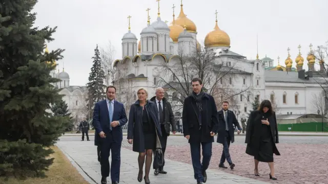 Ле Пен посетила в Кремле выставку и по этому случаю была принята Путиным, объяснил Песков