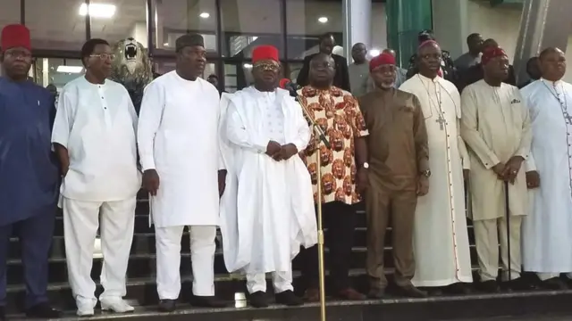 Ndị ndu mpaghara ọwụwanyanwụ