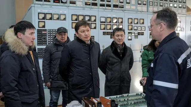 Ѳкмөт ТЭЦтеги аварияны жоюу боюнча ыкчам штаб түзүп, жылуулук менен камсыздоону кыска мөөнөттө калыбына келтирүү үчүн чукул чараларды көрүүнү тапшырган.