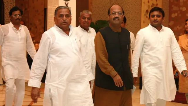 अखिलेश यादव