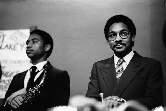 Брэнфорд и Уинтон Марсалисы во времена первого квинтета Уинтона. Уинтону здесь 20 лет. Ноябрь 1981 г.