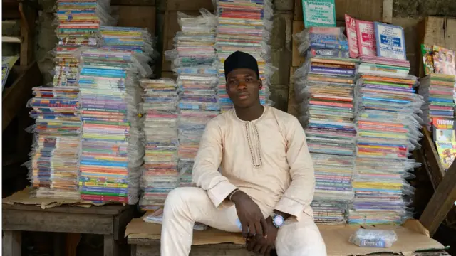 Ebe a na-ere akwụkwọ na Legọs Aịlandị