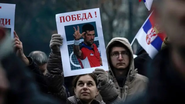 Seguidores de Djokovic en Serbia.