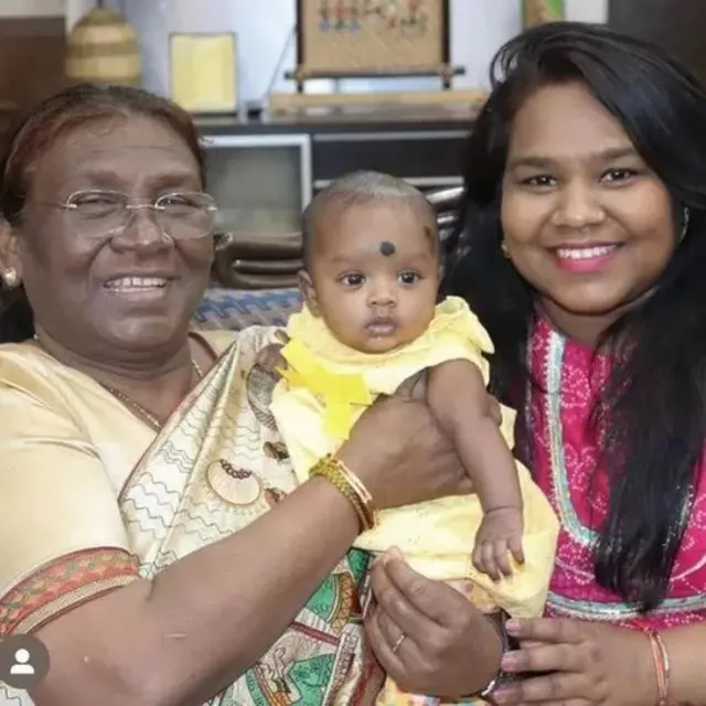 ద్రౌపది ముర్ము.. కుమార్తె, మనవరాలితో