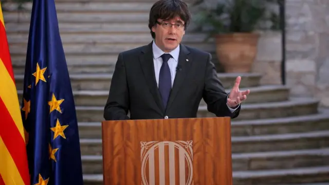 被解职的加泰隆尼亚自治区议会主席普伊格蒙特(Carles Puigdemont)