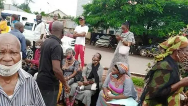 Ndị ezumike nka na-eme ngagharị iwe