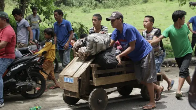 Người dân chạy khỏi Marawi