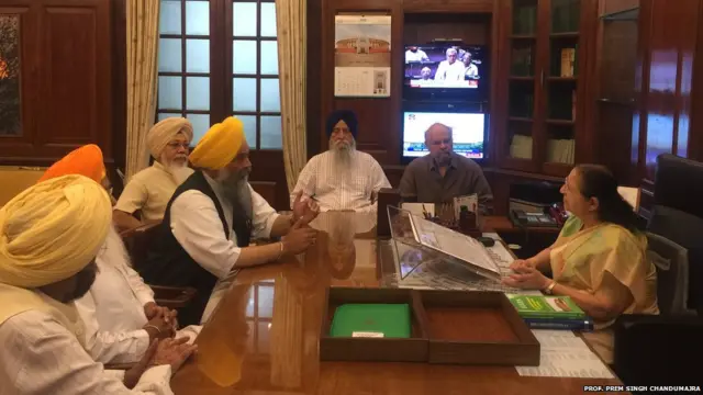 ਪ੍ਰੇਮ ਸਿੰਘ ਚੰਦੂਮਾਜਰਾ, ਸੁਖਦੇਵ ਸਿੰਘ ਢੀਂਡਸਾ, ਨਰੇਸ਼ ਗੁਜਰਾਲ, ਰਣਜੀਤ ਸਿੰਘ ਬ੍ਰਹਮਪੁਰਾ ਤੇ ਸਾਬਕਾ ਸਾਂਸਦ ਤਰਲੋਚਨ ਸਿੰਘ ਅਤੇ ਲੋਕਸਭਾ ਸਪੀਕਰ ਸੁਮਿਤਰਾ ਮਹਾਜਨ