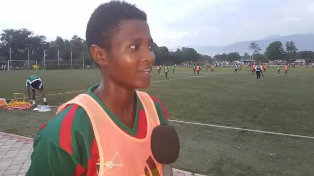 Charlotte Irankunda akinira umugwi FOFILA w'i Ngozi