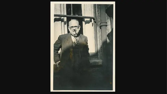 Расследователь паранормальных явлений Гарольд Чиббетт (в сериале его исполняет Тоби Джонс)