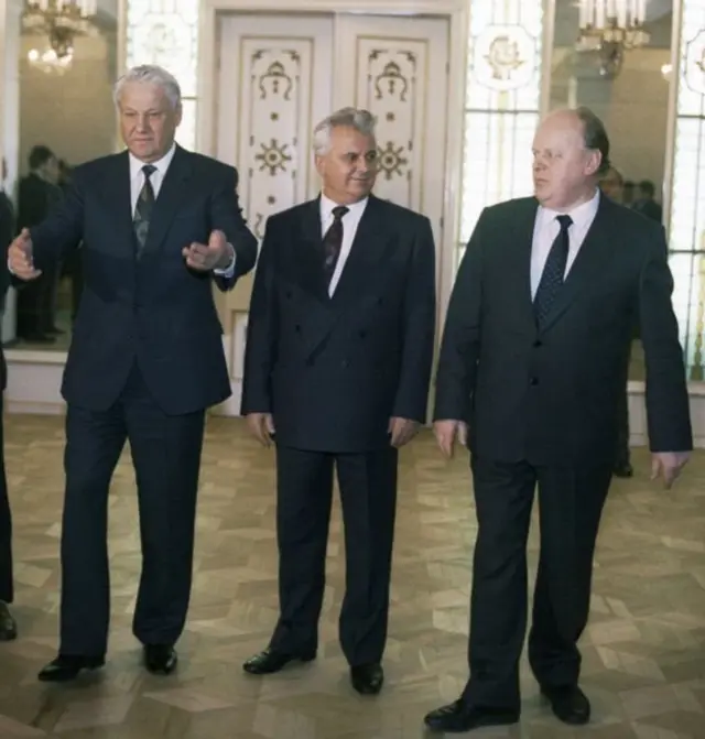 چگونه سه مرد حکم مرگ اتحاد جماهیر شوروی را امضا کردند