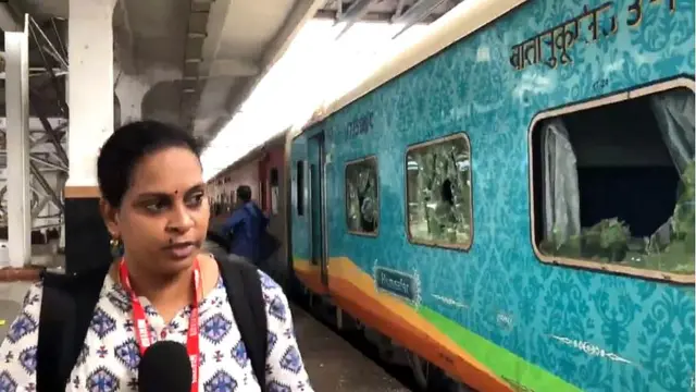 సికింద్రాబాద్ రైల్వే స్టేషన్‌లో బీబీసీ ప్రతినిధి సురేఖ అబ్బూరి