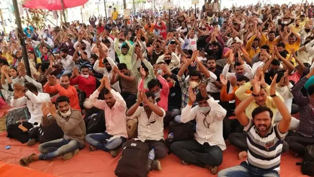 संगणक परिचालकांचं मुंबईत आंदोलन सुरू आहे.