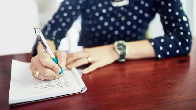 Жінка, робота